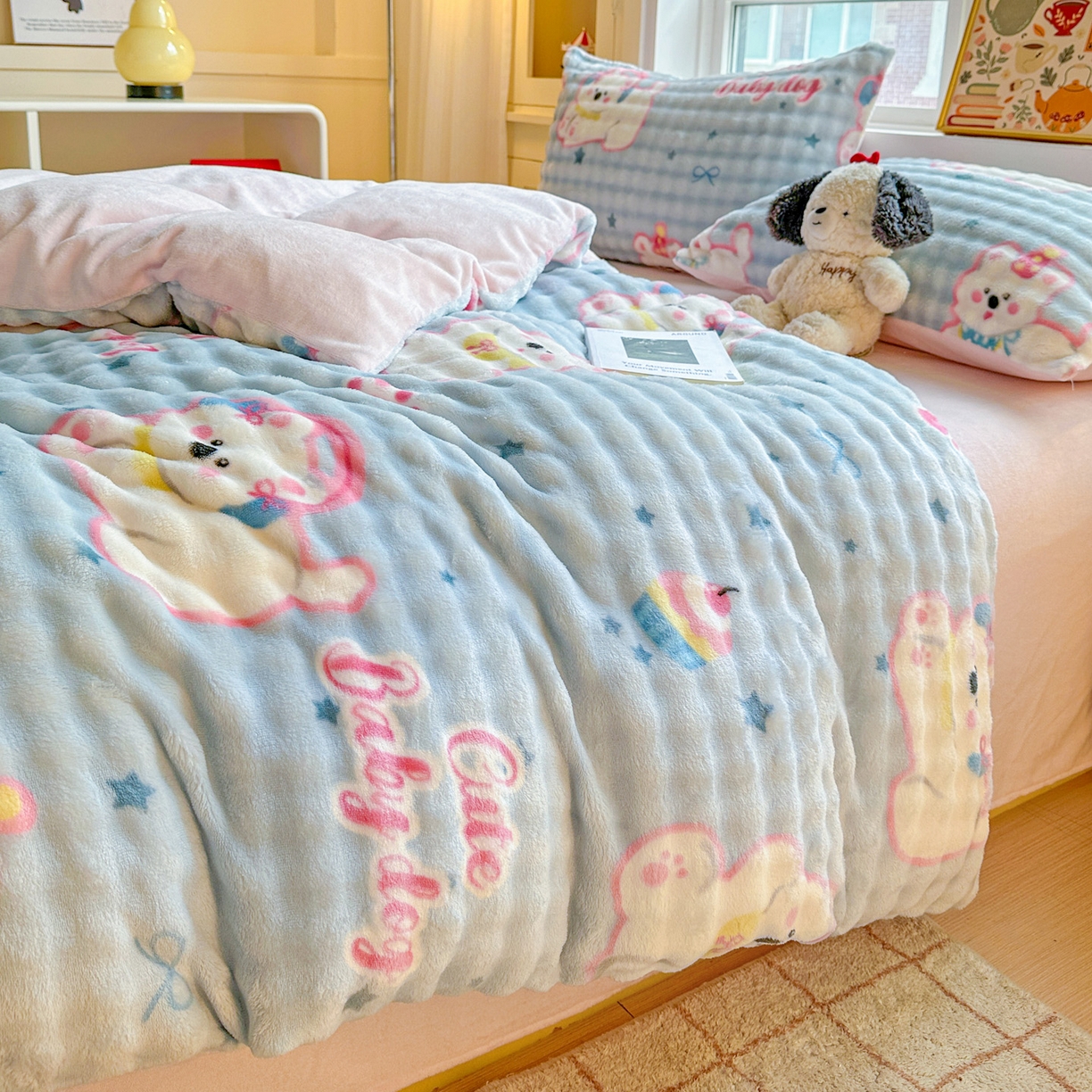 91家纺网 家纺一手货源 找家纺 N先生+V 13814689556 发大图/买家秀 2025新款260克高克重泡泡绒牛奶绒四件套 可爱西高地