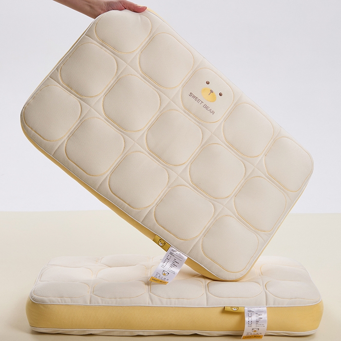 91家纺网 家纺一手货源 找家纺 昕科 2025新款小熊豆乳面包枕-乳胶片定型枕头卡通萌趣成人立体枕芯 豆乳面包枕-白色/一只装