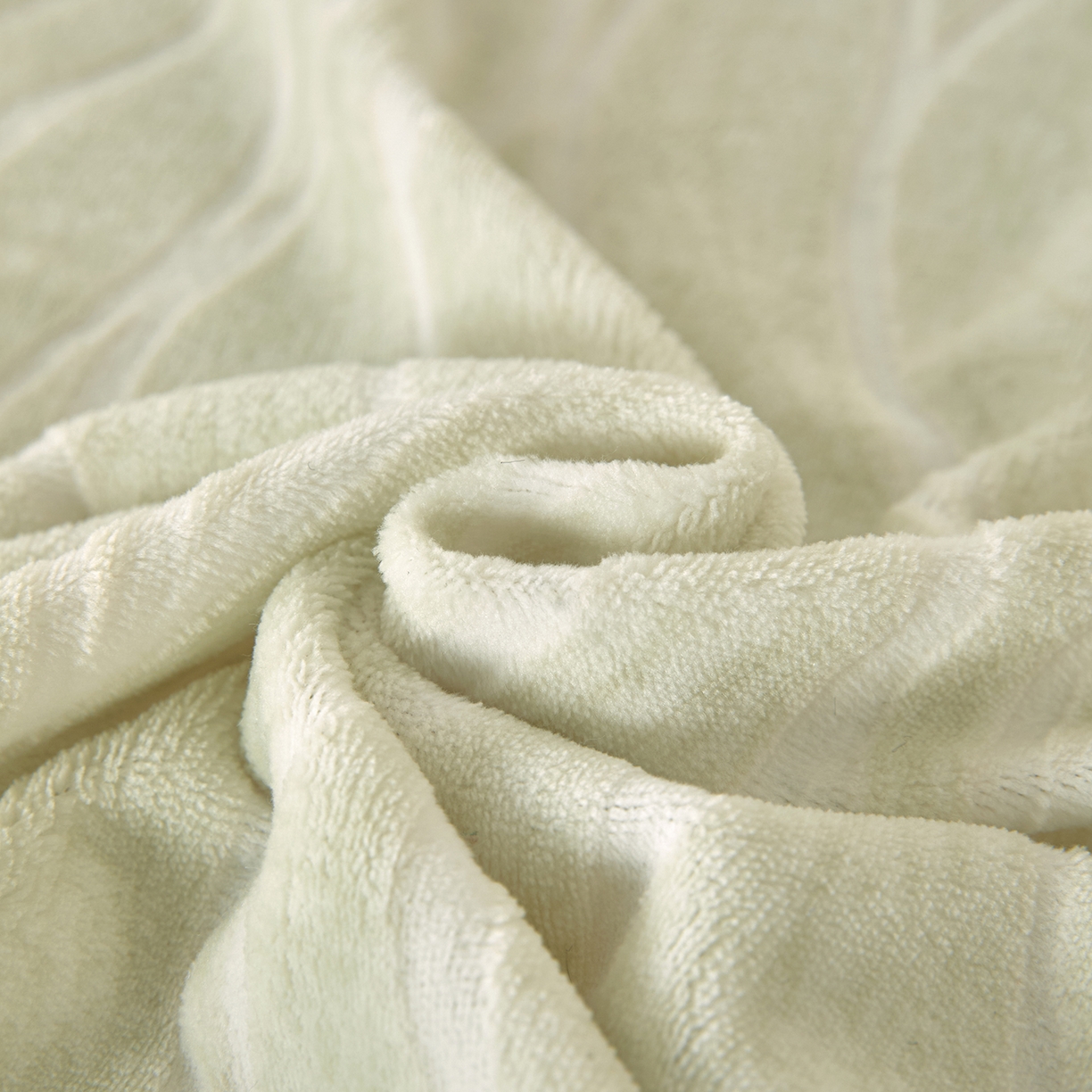 91家纺网 家纺一手货源 找家纺 绒城 2025新款高克重雕花牛奶绒单床笠床笠单件 曲线