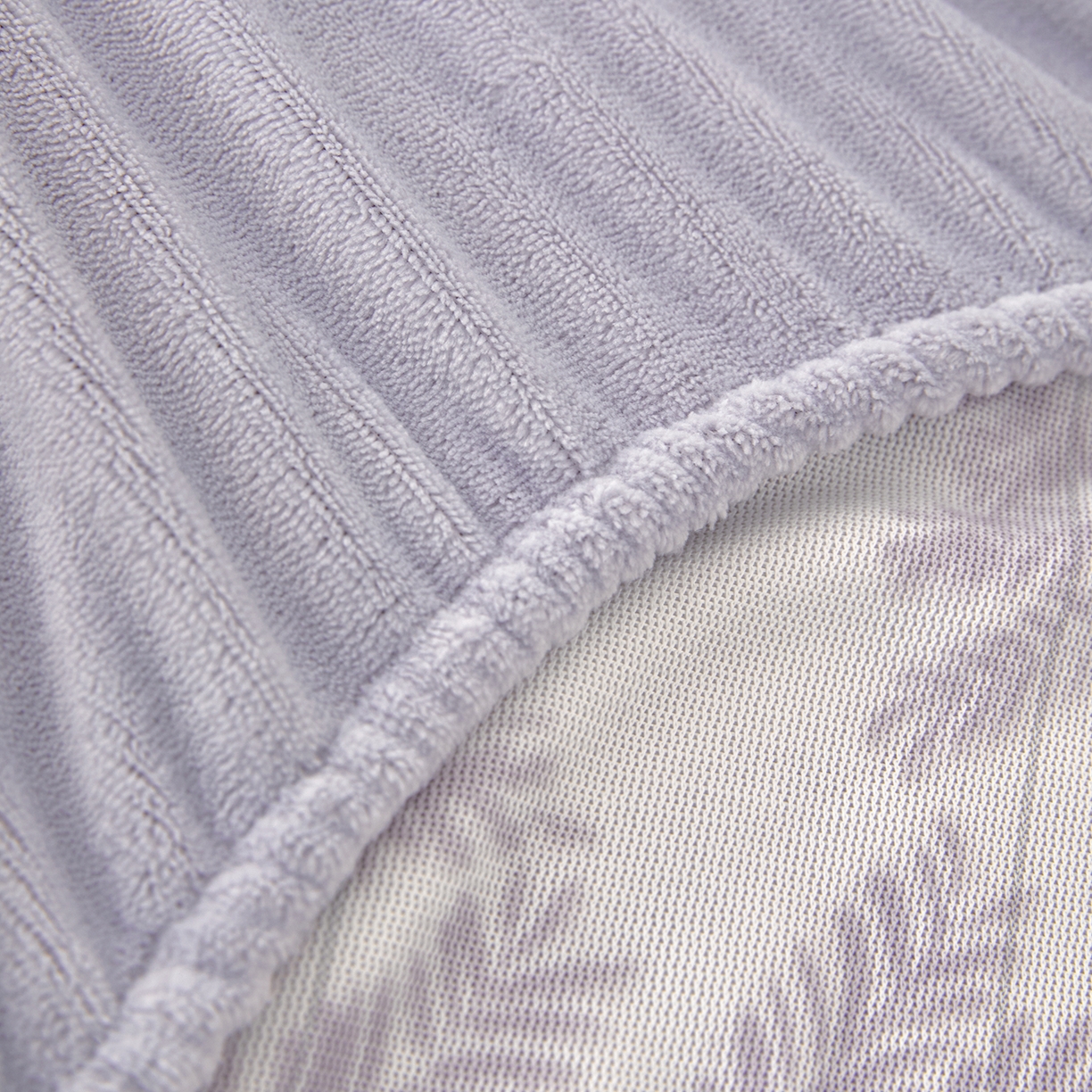 91家纺网 家纺一手货源 找家纺 绒城 2025新款高克重雕花牛奶绒单床笠床笠单件 馨月