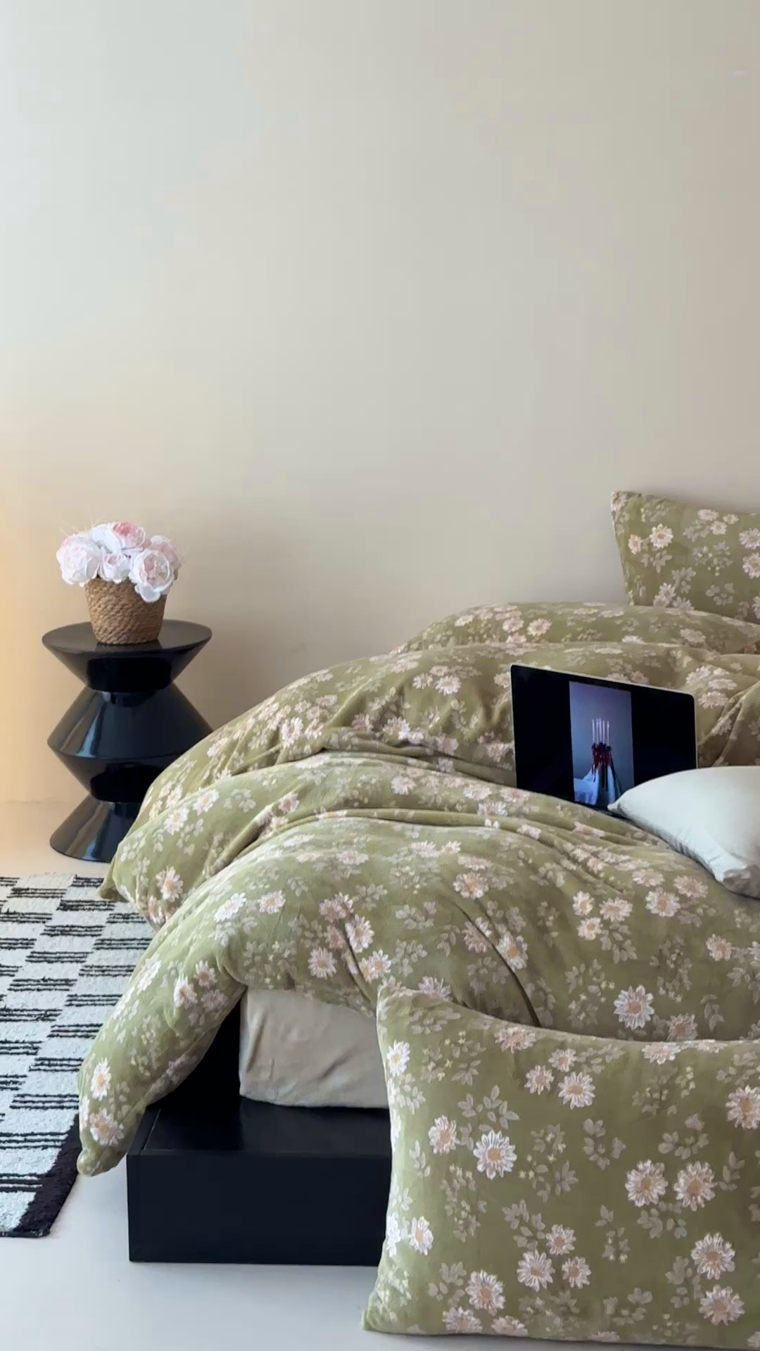 91家纺网 家纺一手货源 找家纺 时光里 2025新款230克全消光印花10色专版花型四件套 小雏菊