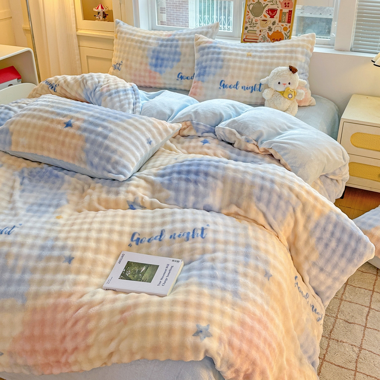 91家纺网 家纺一手货源 找家纺 N先生+V 13814689556 发大图/买家秀 2025新款260克高克重泡泡绒牛奶绒四件套 美梦星空