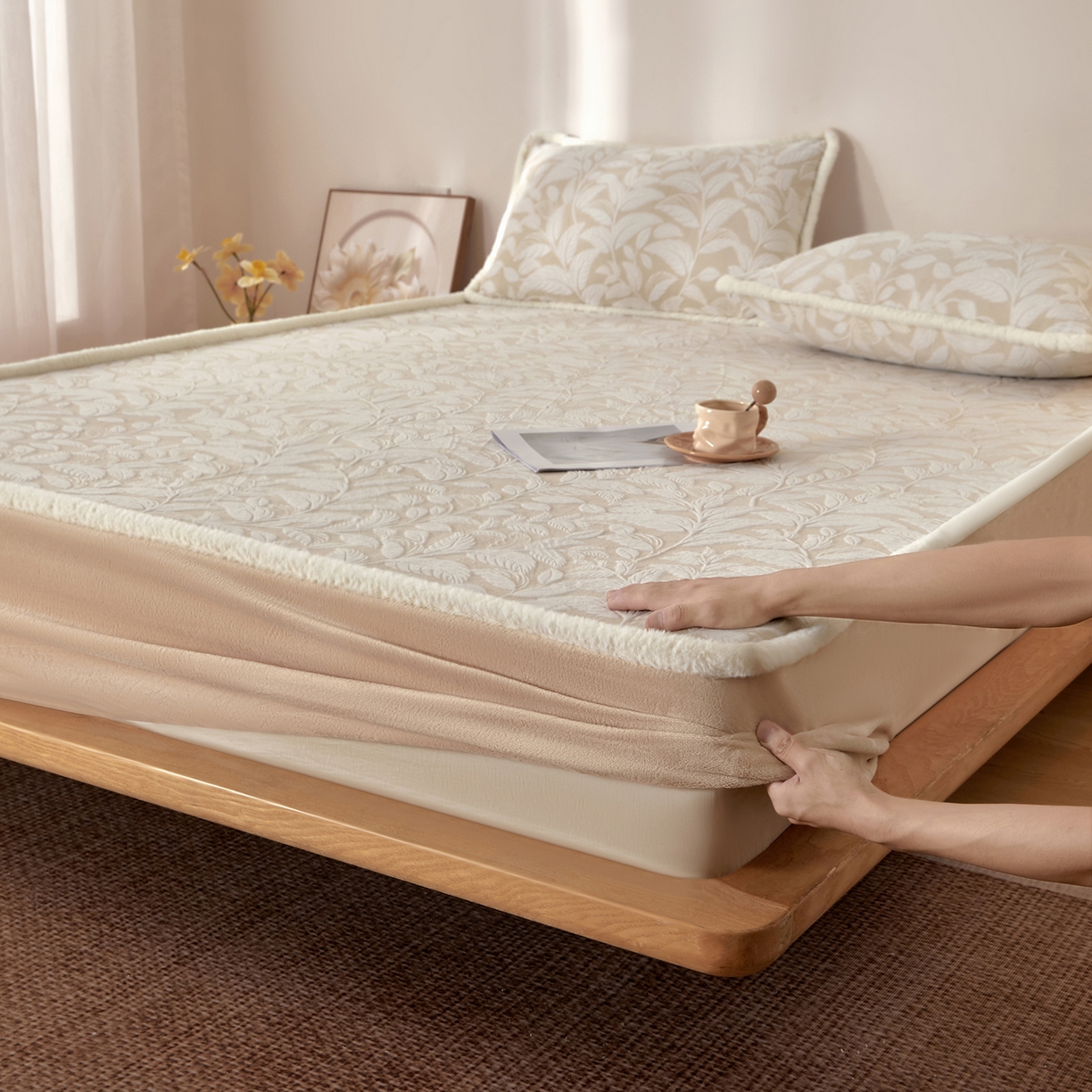 绒城 2025新款高克重雕花牛奶绒单床笠床笠单件 叶繁