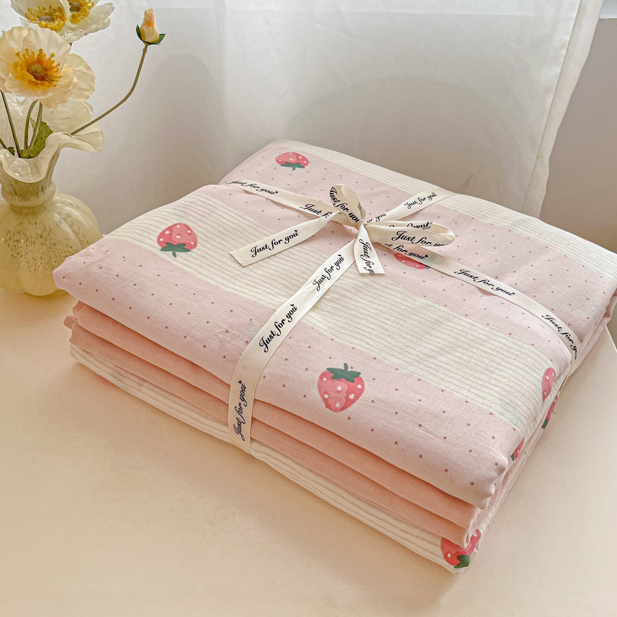 91家纺网 家纺一手货源 找家纺 仟网汇 2025新款全棉纯棉层纱四件套 草莓