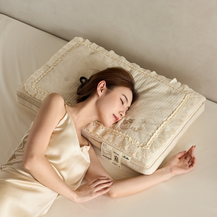91家纺网 家纺一手货源 找家纺 昕科 2025新款双层可拆花边棉麻蚕丝枕-二合一可拆蚕丝棉麻枕头棉麻成人枕芯 双层可拆花边棉麻蚕丝枕/一对装