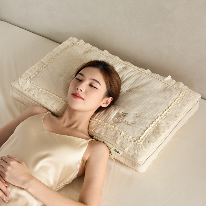 91家纺网 家纺一手货源 找家纺 昕科 2025新款双层可拆花边棉麻蚕丝枕-二合一可拆蚕丝棉麻枕头棉麻成人枕芯 双层可拆花边棉麻蚕丝枕/一只装