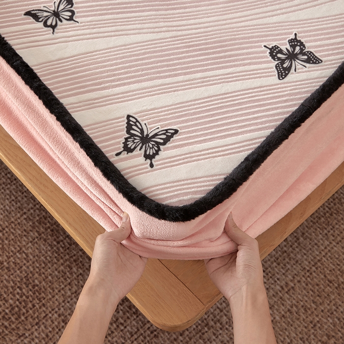 91家纺网 家纺一手货源 找家纺 （总）绒城 2025新款高克重雕花牛奶绒单床笠床笠单件