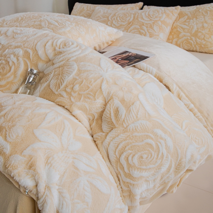 91家纺网 家纺一手货源 找家纺 诺梵家纺 2025新款立体兔毛烂花四件套 蝶梦-黄