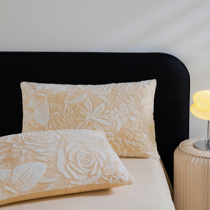 91家纺网 家纺一手货源 找家纺 诺梵家纺 2025新款立体兔毛烂花四件套 蝶梦-黄