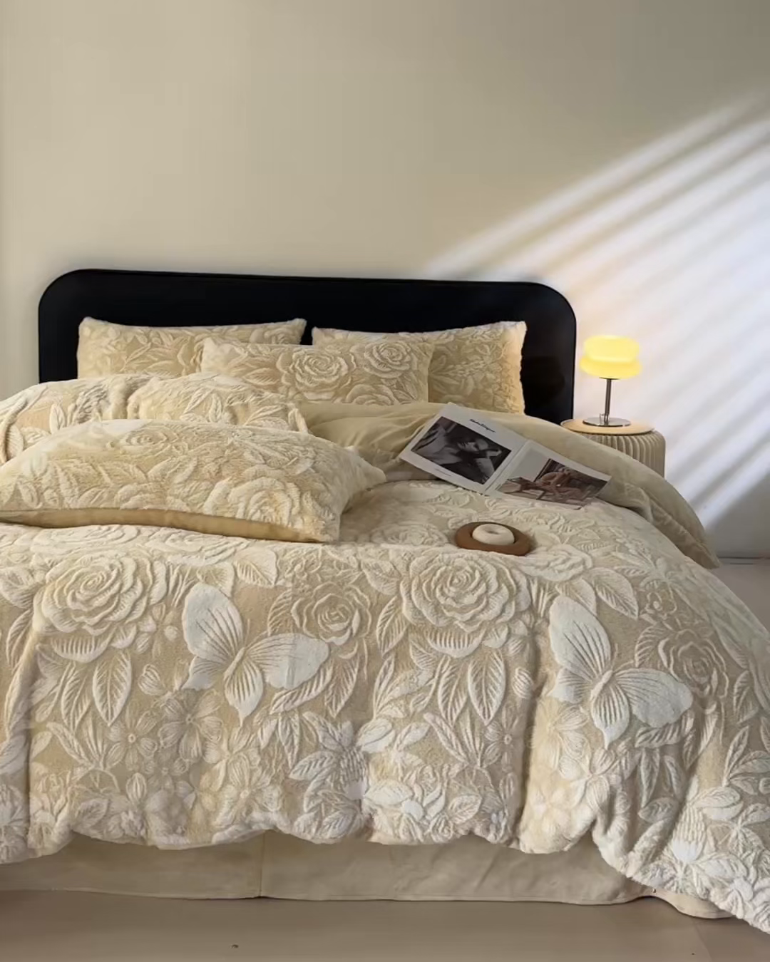 91家纺网 家纺一手货源 找家纺 诺梵家纺 2025新款立体兔毛烂花四件套 蝶梦-黄