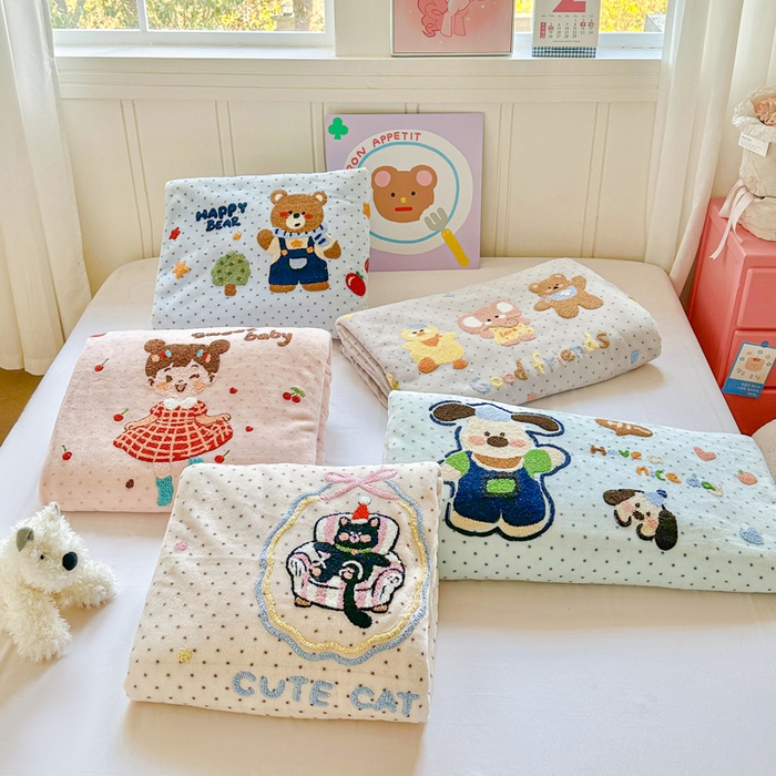 91家纺网 家纺一手货源 找家纺 （总）尚美 2025新款波点系列印加绣牛奶绒床盖四件套