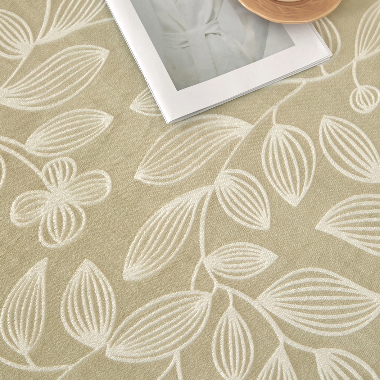 91家纺网 家纺一手货源 找家纺 吾秀家居 2025新款高克重雕花牛奶绒单床笠床笠单件 简素