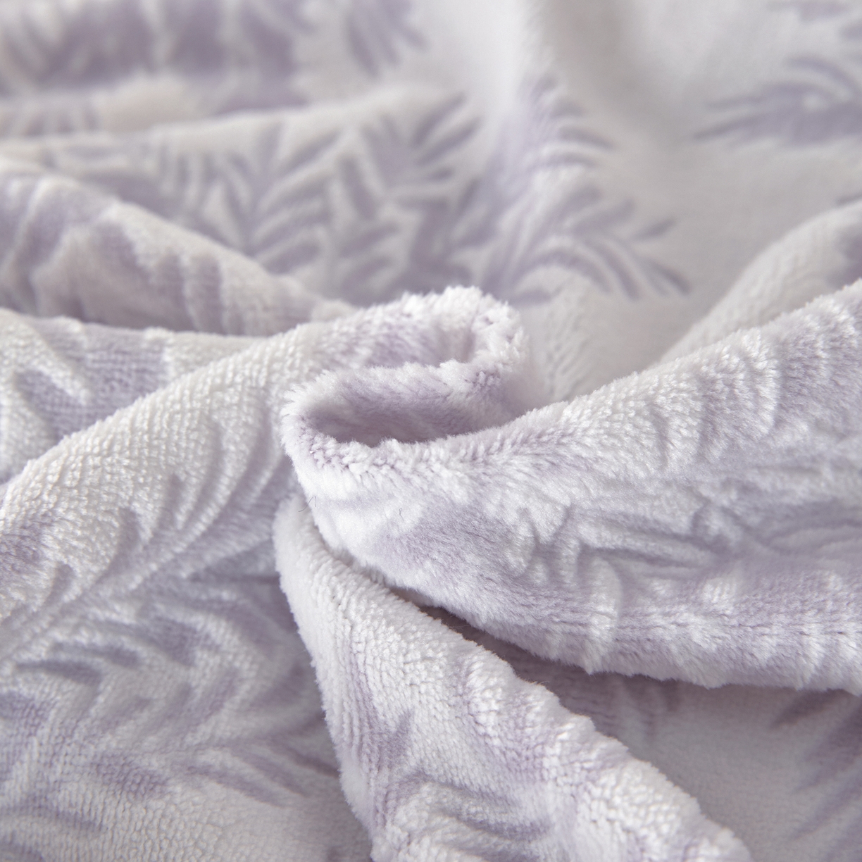 91家纺网 家纺一手货源 找家纺 吾秀家居 2025新款高克重雕花牛奶绒单床笠床笠单件 馨月