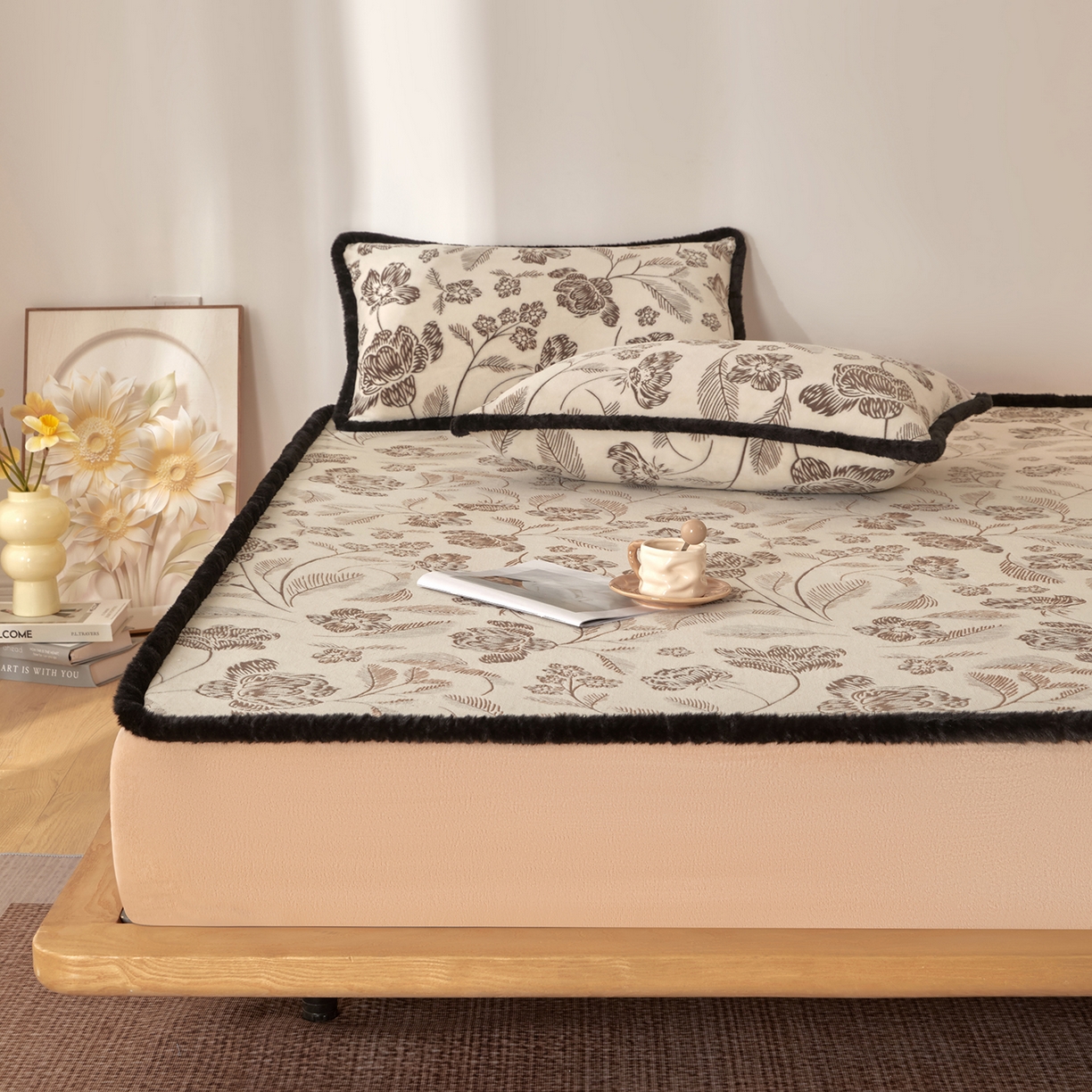 91家纺网 家纺一手货源 找家纺 吾秀家居 2025新款高克重雕花牛奶绒单床笠床笠单件 吟花