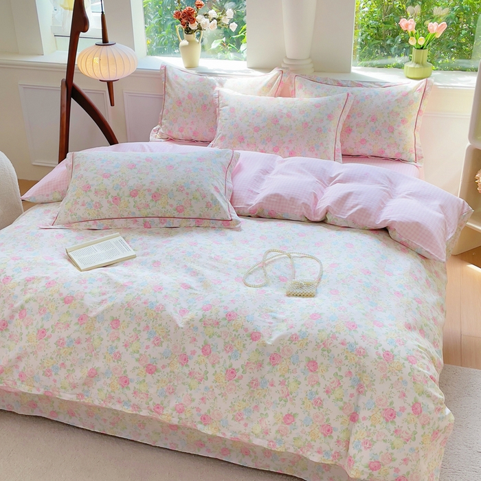 91家纺网 家纺一手货源 找家纺 小叮当家纺仓储工厂店 2025新款直播爆款全棉纯棉四件套吊边一字绣工艺款四件套 嫣然花期-粉