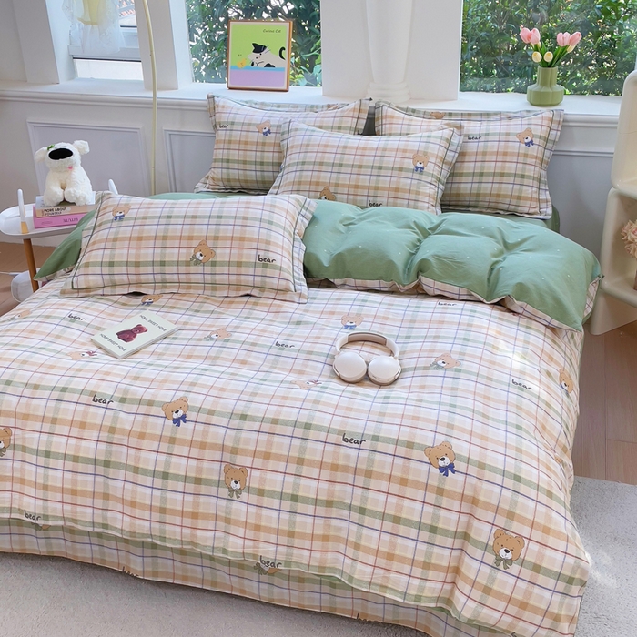 91家纺网 家纺一手货源 找家纺 小叮当家纺仓储工厂店 2025新款直播爆款全棉纯棉四件套吊边一字绣工艺款四件套 艾格小熊