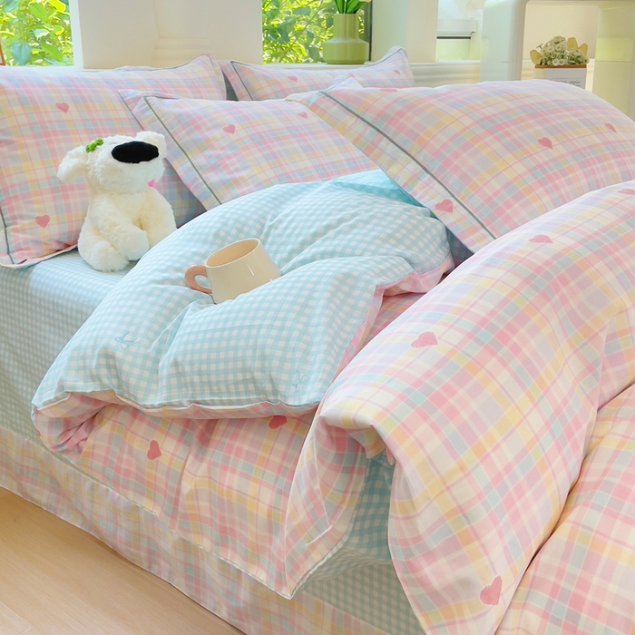 91家纺网 家纺一手货源 找家纺 小叮当家纺仓储工厂店 2025新款直播爆款全棉纯棉四件套吊边一字绣工艺款四件套 加州甜心-粉