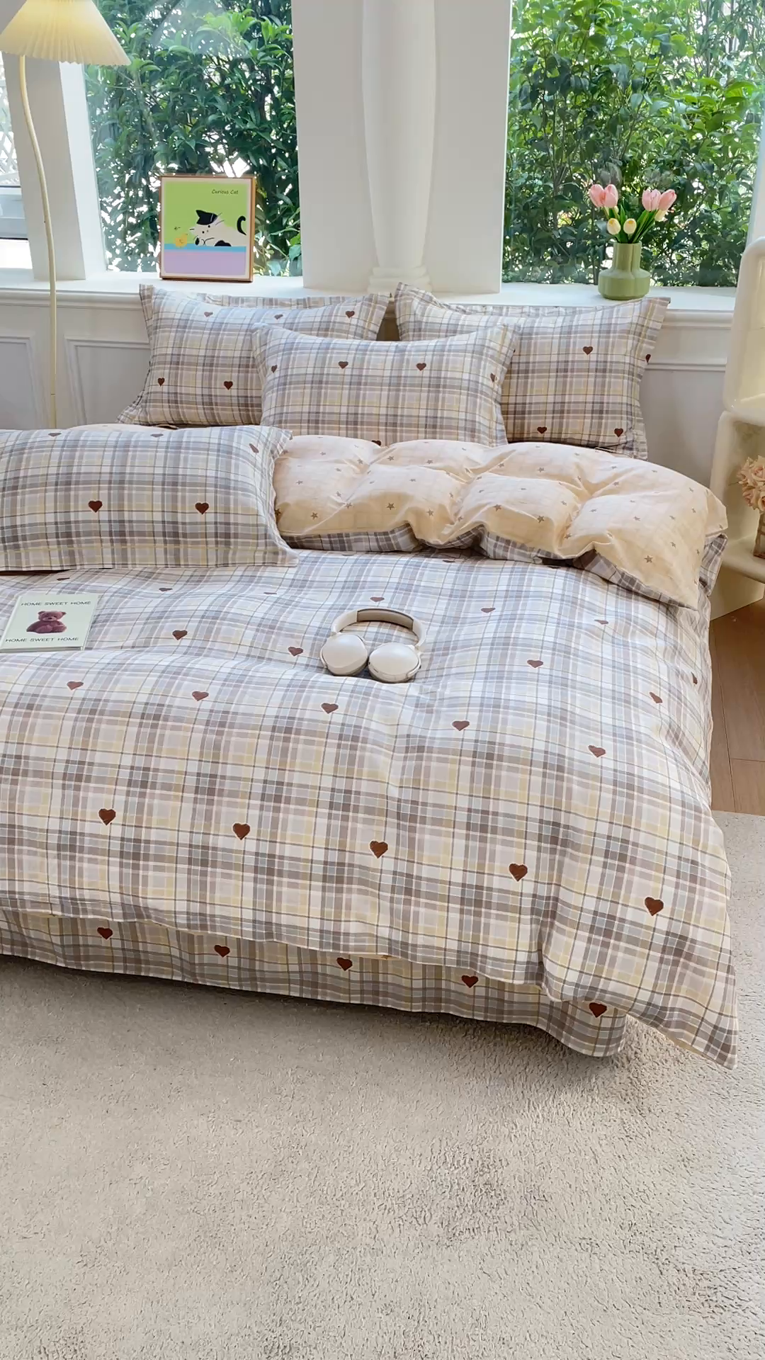 91家纺网 家纺一手货源 找家纺 小叮当家纺仓储工厂店 2025新款直播爆款全棉纯棉四件套吊边一字绣工艺款四件套 加州甜心-咖