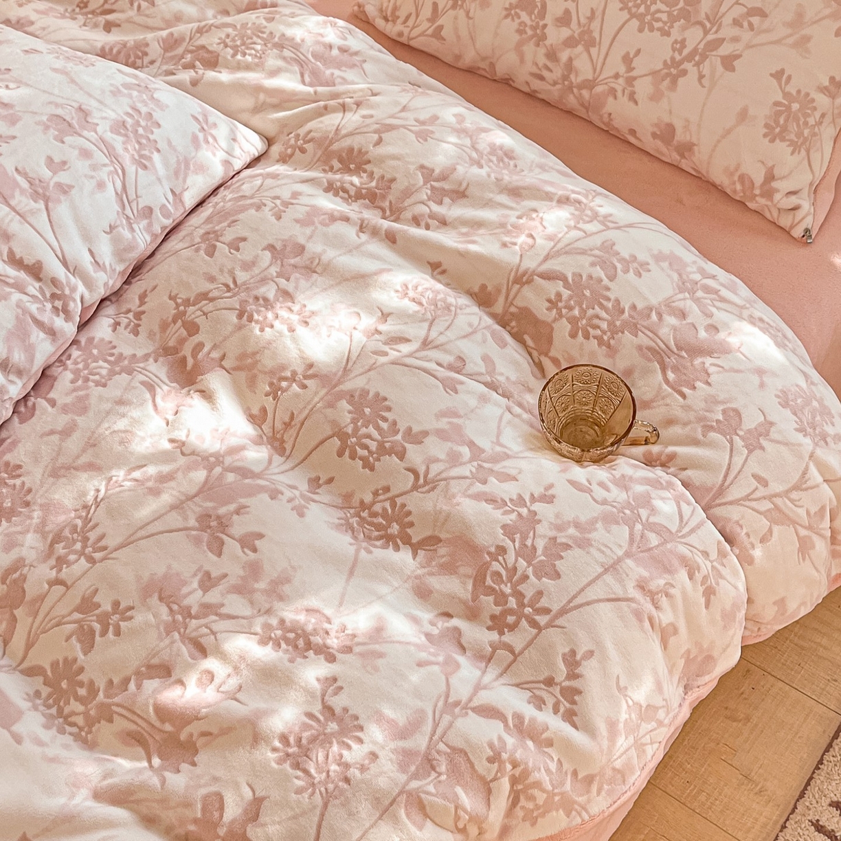 91家纺网 家纺一手货源 找家纺 （总）沐慕 2025新款A类220g加厚烂花牛奶绒B类200g牛奶绒四件套