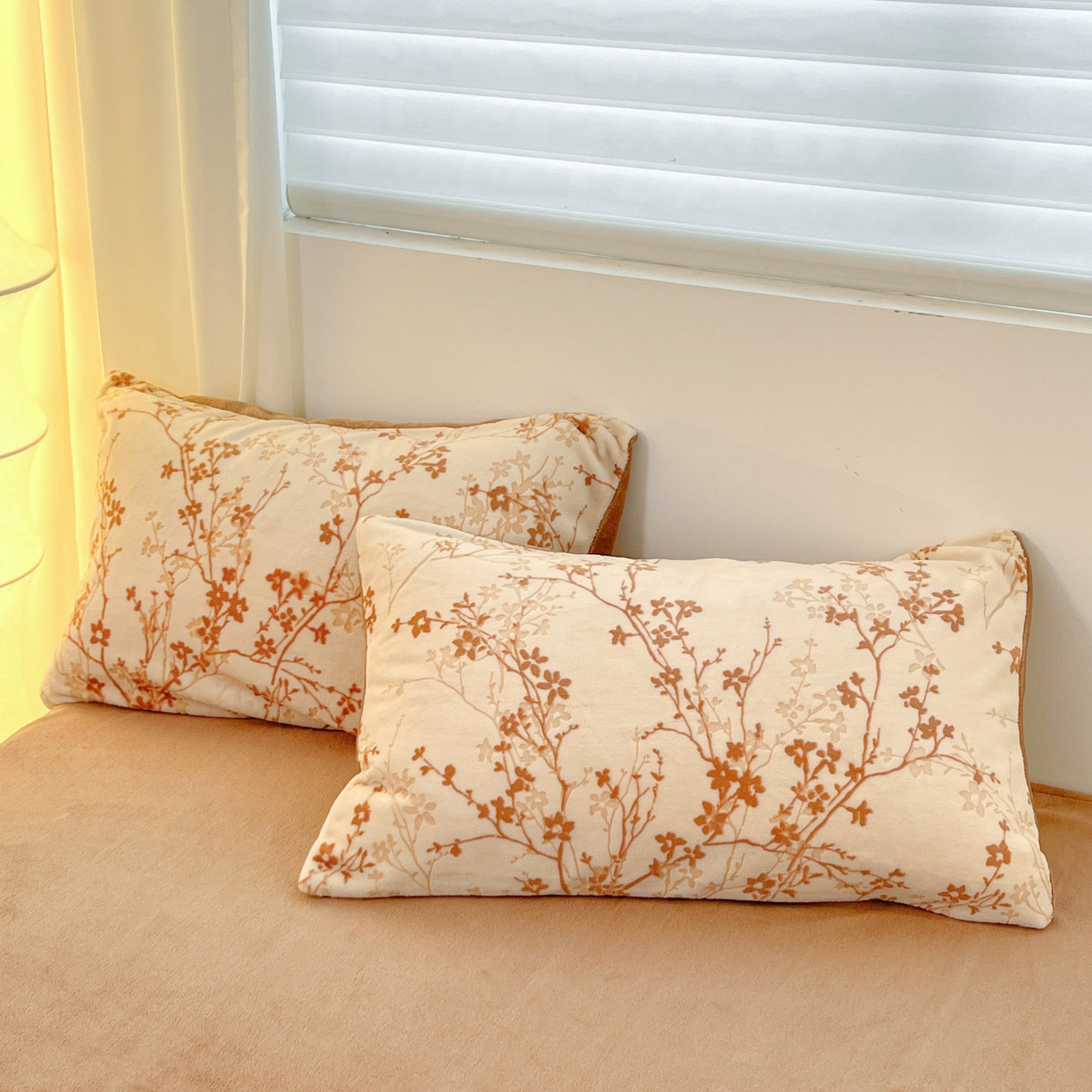 91家纺网 家纺一手货源 找家纺 沐慕 2025新款A类220g加厚烂花牛奶绒B类200g牛奶绒四件套 山茶花语咖