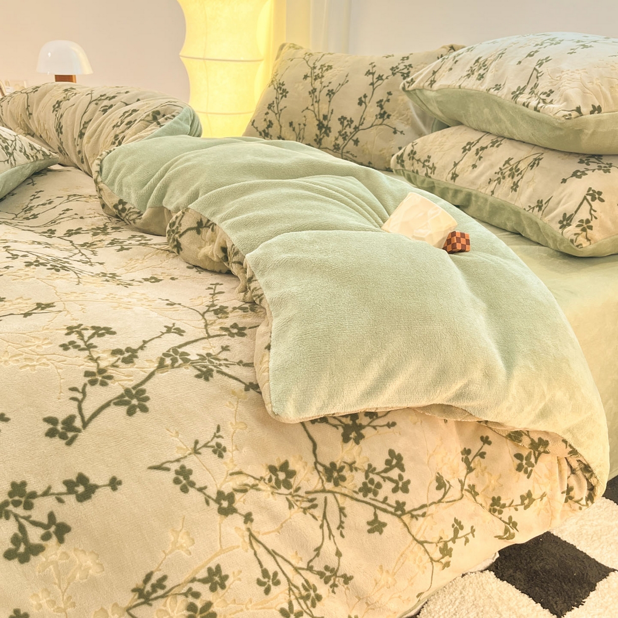 91家纺网 家纺一手货源 找家纺 沐慕 2025新款A类220g加厚烂花牛奶绒B类200g牛奶绒四件套 山茶花语绿