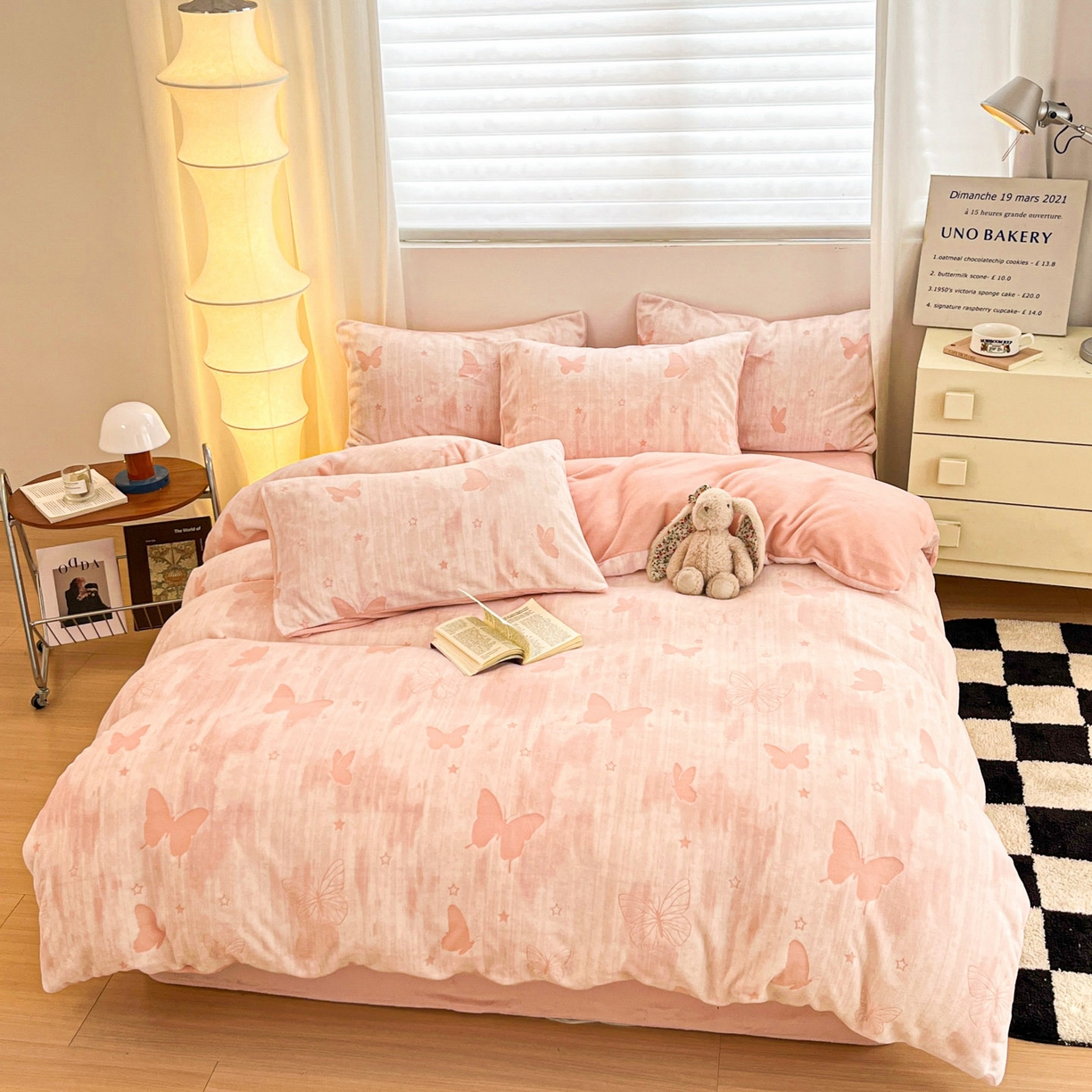 91家纺网 家纺一手货源 找家纺 沐慕 2025新款A类220g加厚烂花牛奶绒B类200g牛奶绒四件套 雾蝶梦粉