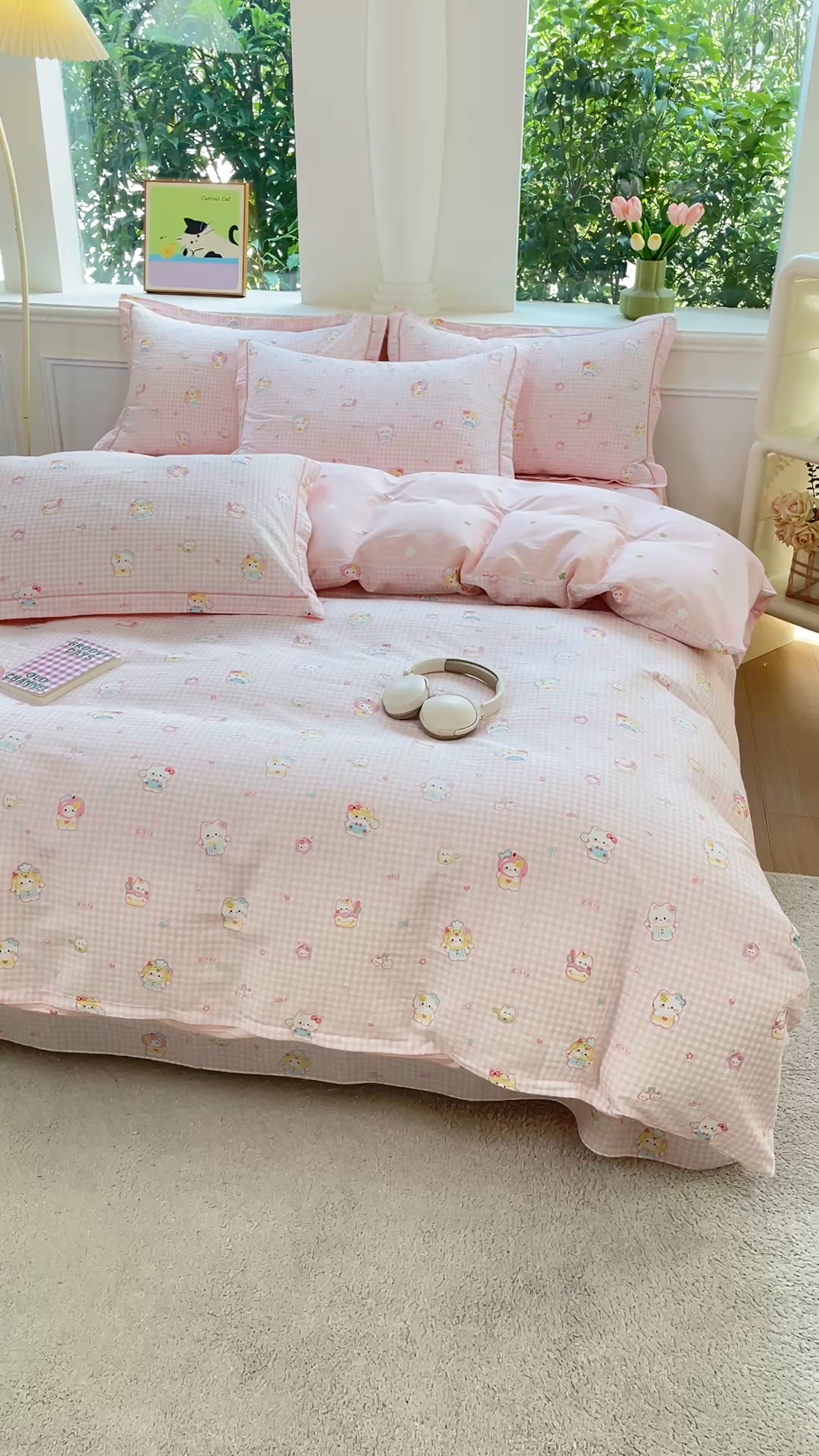 91家纺网 家纺一手货源 找家纺 小叮当家纺仓储工厂店 2025新款直播爆款全棉纯棉四件套吊边一字绣工艺款四件套 恋恋吉米