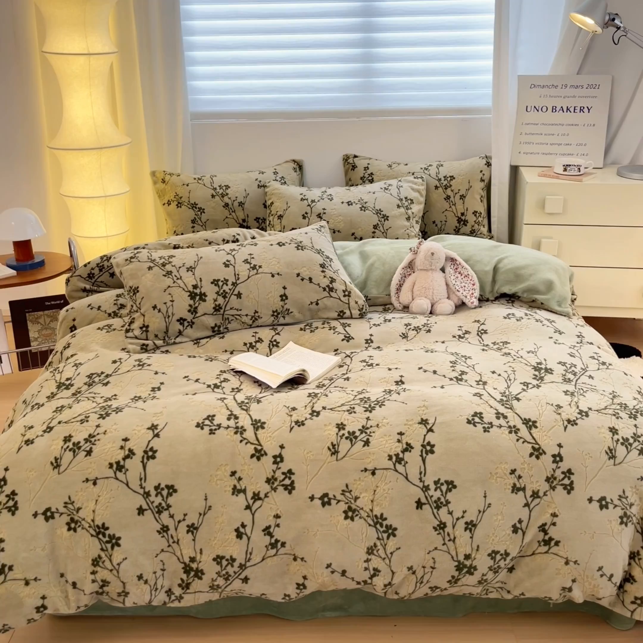 91家纺网 家纺一手货源 找家纺 沐慕 2025新款A类220g加厚烂花牛奶绒B类200g牛奶绒四件套 山茶花语绿