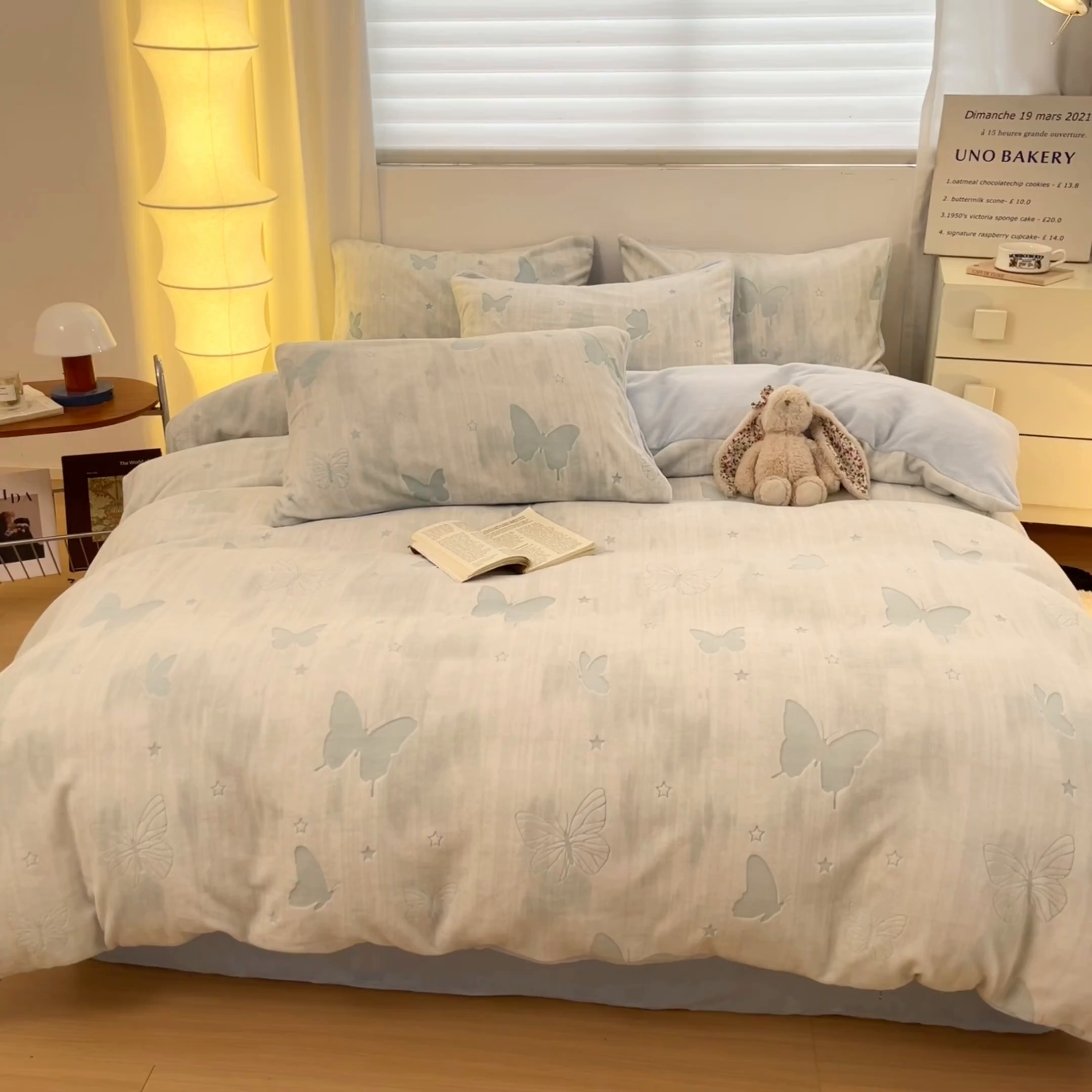 91家纺网 家纺一手货源 找家纺 沐慕 2025新款A类220g加厚烂花牛奶绒B类200g牛奶绒四件套 雾蝶梦绿