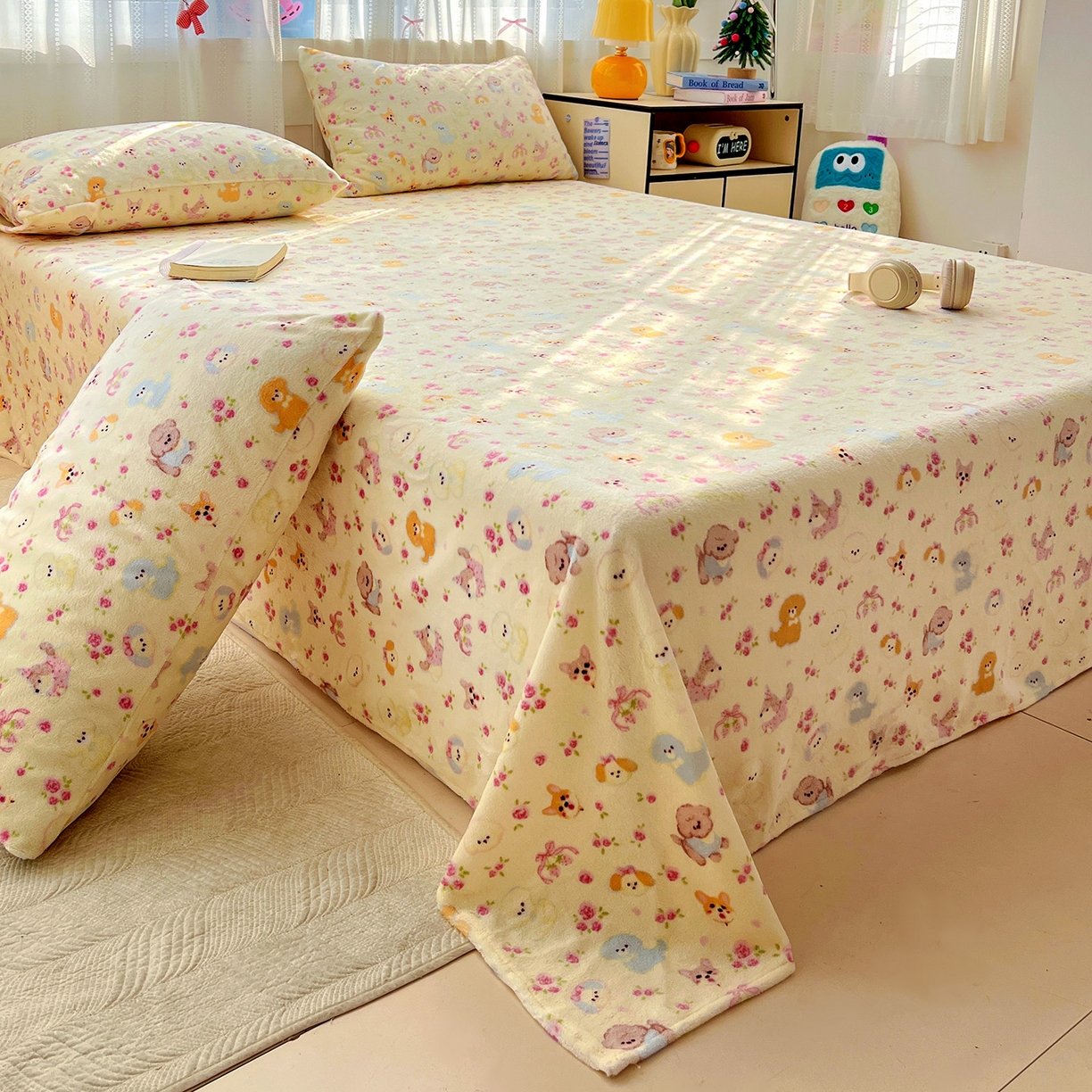 91家纺网 家纺一手货源 找家纺 水木坊 2025新款亲肤舒适牛奶绒印花单件床单 萌宠家族