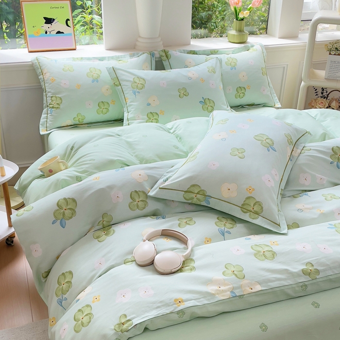 91家纺网 家纺一手货源 找家纺 小叮当家纺仓储工厂店 2025新款直播爆款全棉纯棉四件套吊边一字绣工艺款四件套 荏苒花间