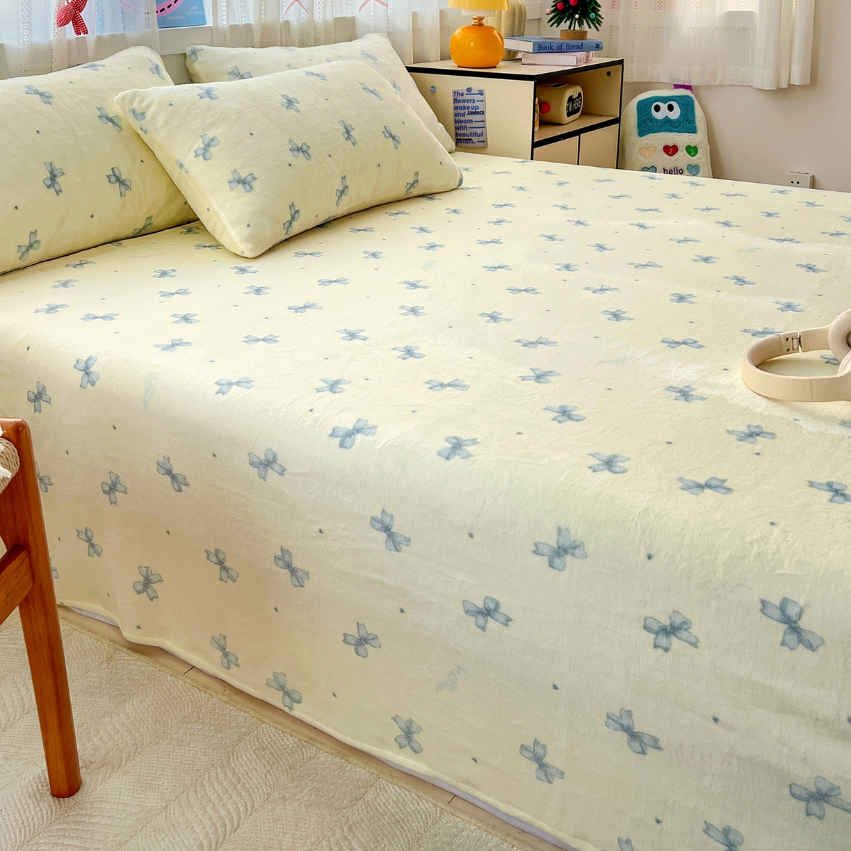 91家纺网 家纺一手货源 找家纺 水木坊 2025新款亲肤舒适牛奶绒印花单件床单 蝴蝶结蓝