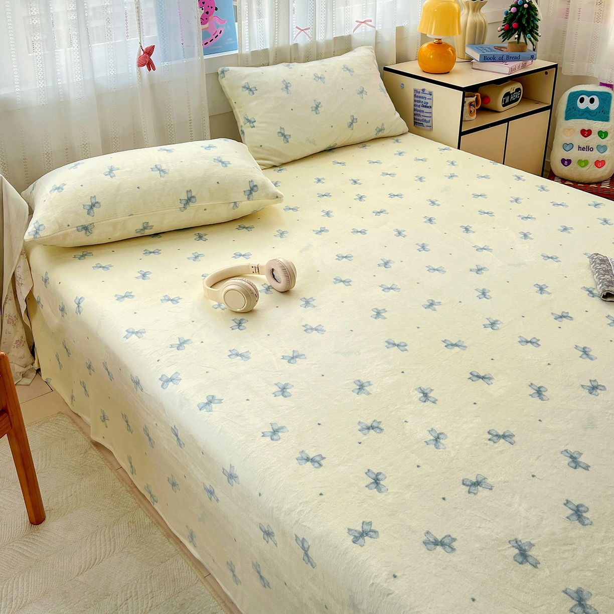 91家纺网 家纺一手货源 找家纺 水木坊 2025新款亲肤舒适牛奶绒印花单件床单 蝴蝶结蓝