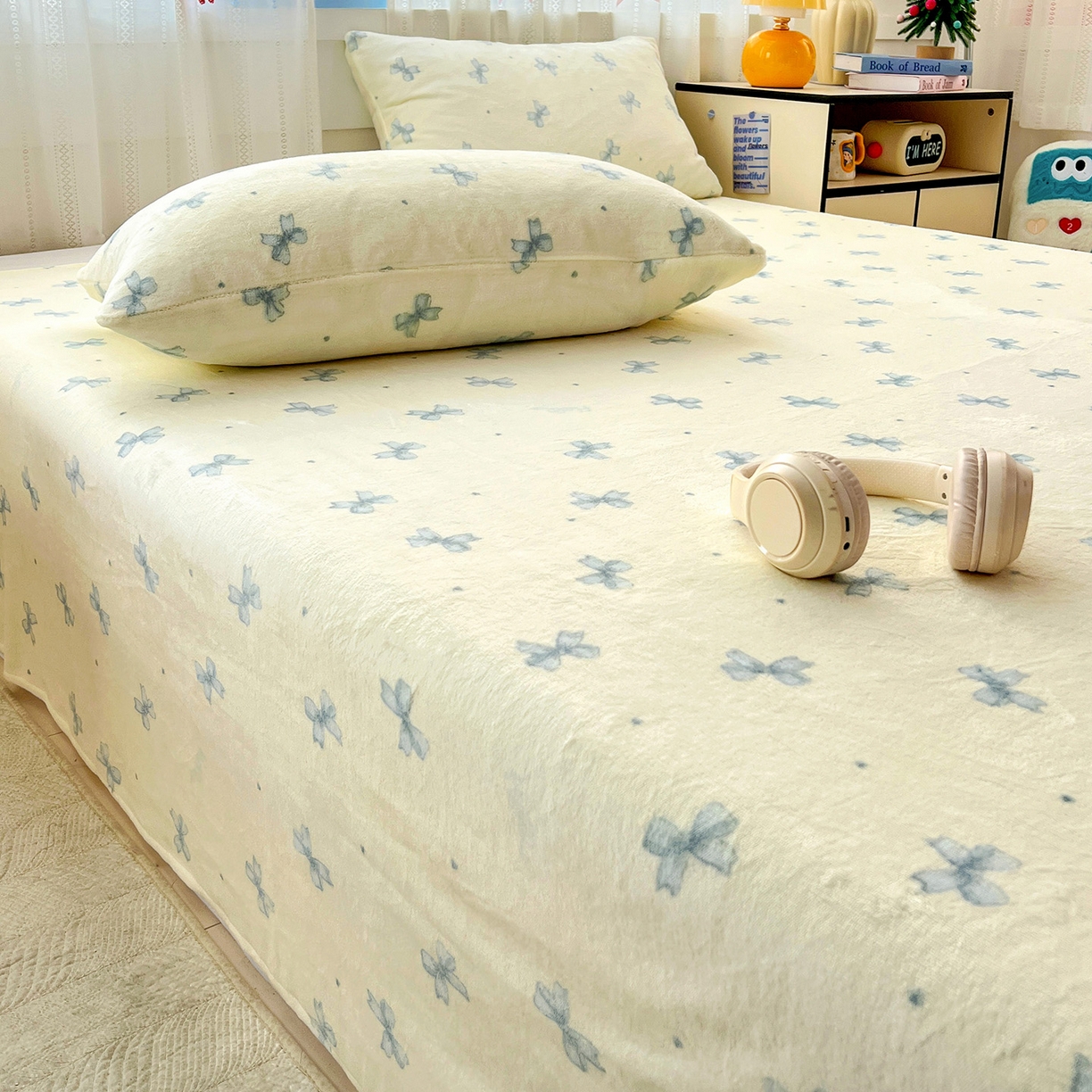 91家纺网 家纺一手货源 找家纺 水木坊 2025新款亲肤舒适牛奶绒印花单件床单 蝴蝶结蓝