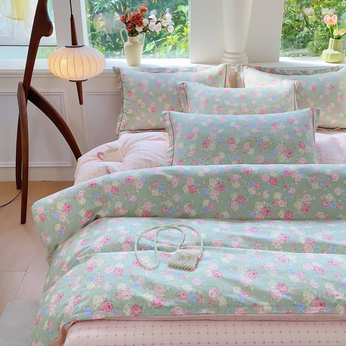 91家纺网 家纺一手货源 找家纺 小叮当家纺仓储工厂店 2025新款直播爆款全棉纯棉四件套吊边一字绣工艺款四件套 嫣然花期-绿