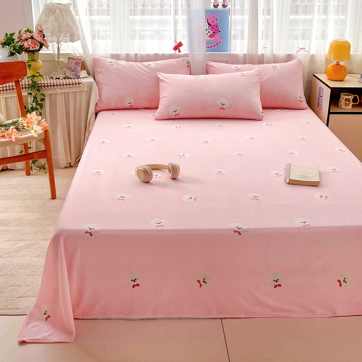 91家纺网 家纺一手货源 找家纺 水木坊 2025新款亲肤舒适牛奶绒印花单件床单 绒绒小狗-粉