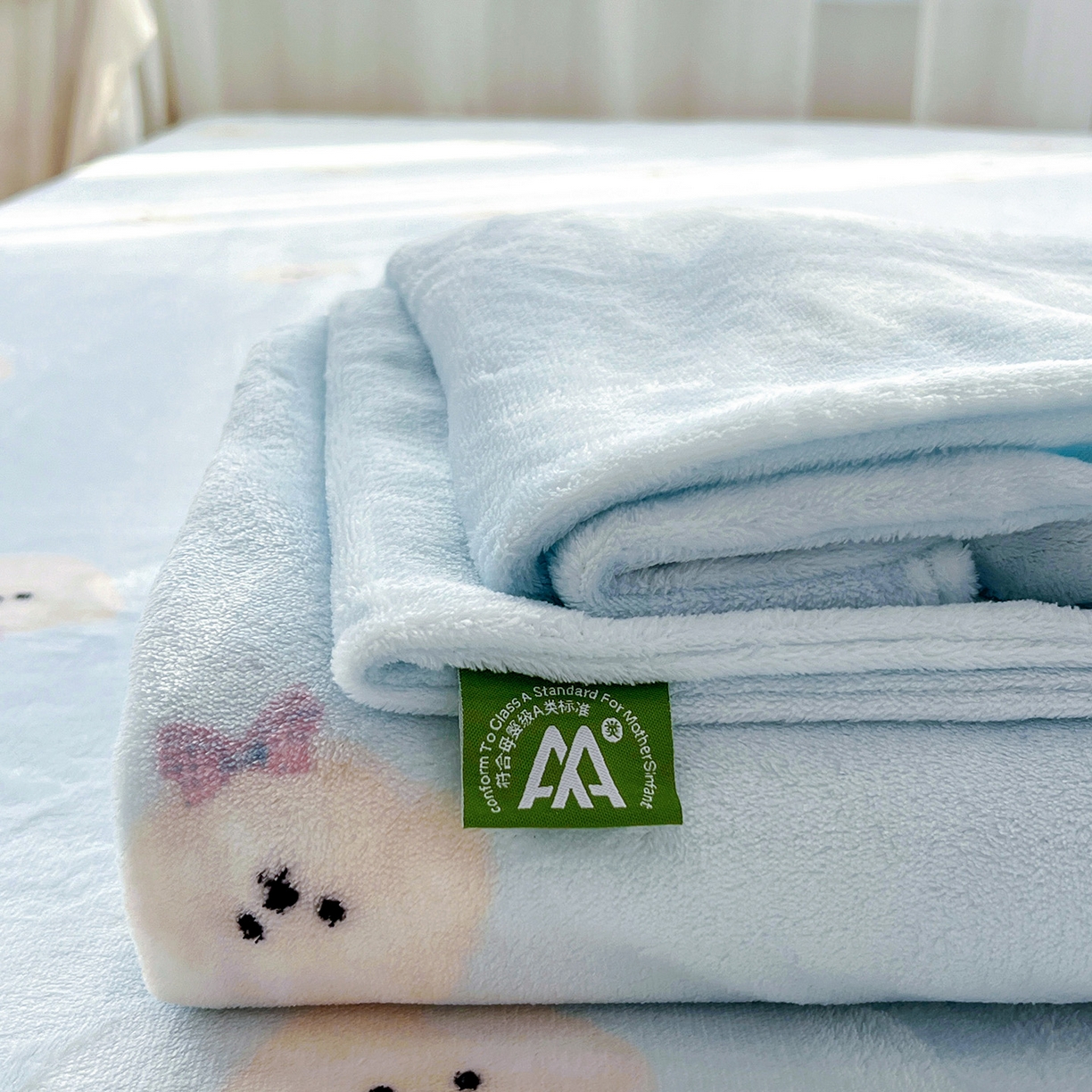 91家纺网 家纺一手货源 找家纺 水木坊 2025新款亲肤舒适牛奶绒印花单件床单 绒绒小狗-蓝