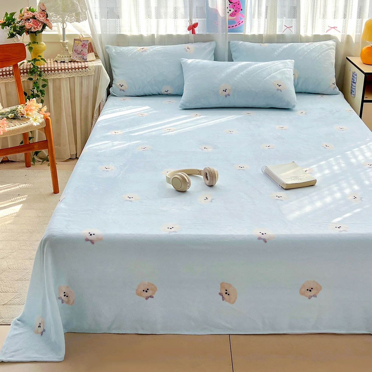 91家纺网 家纺一手货源 找家纺 水木坊 2025新款亲肤舒适牛奶绒印花单件床单 绒绒小狗-蓝