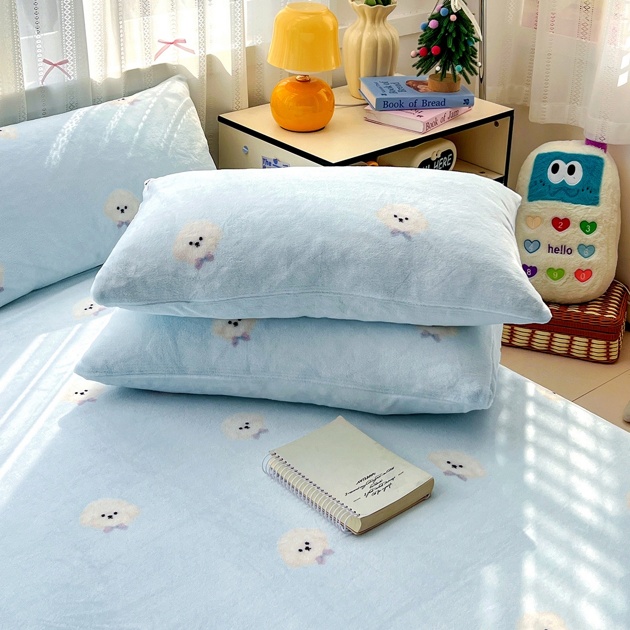 91家纺网 家纺一手货源 找家纺 水木坊 2025新款亲肤舒适牛奶绒印花单件床单 绒绒小狗-蓝