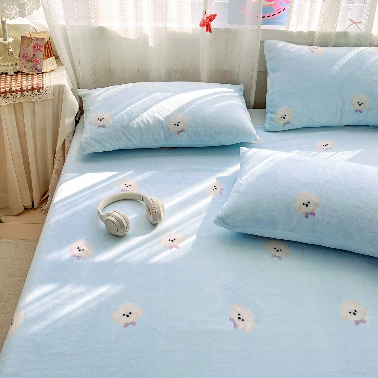 91家纺网 家纺一手货源 找家纺 水木坊 2025新款亲肤舒适牛奶绒印花单件床单 绒绒小狗-蓝