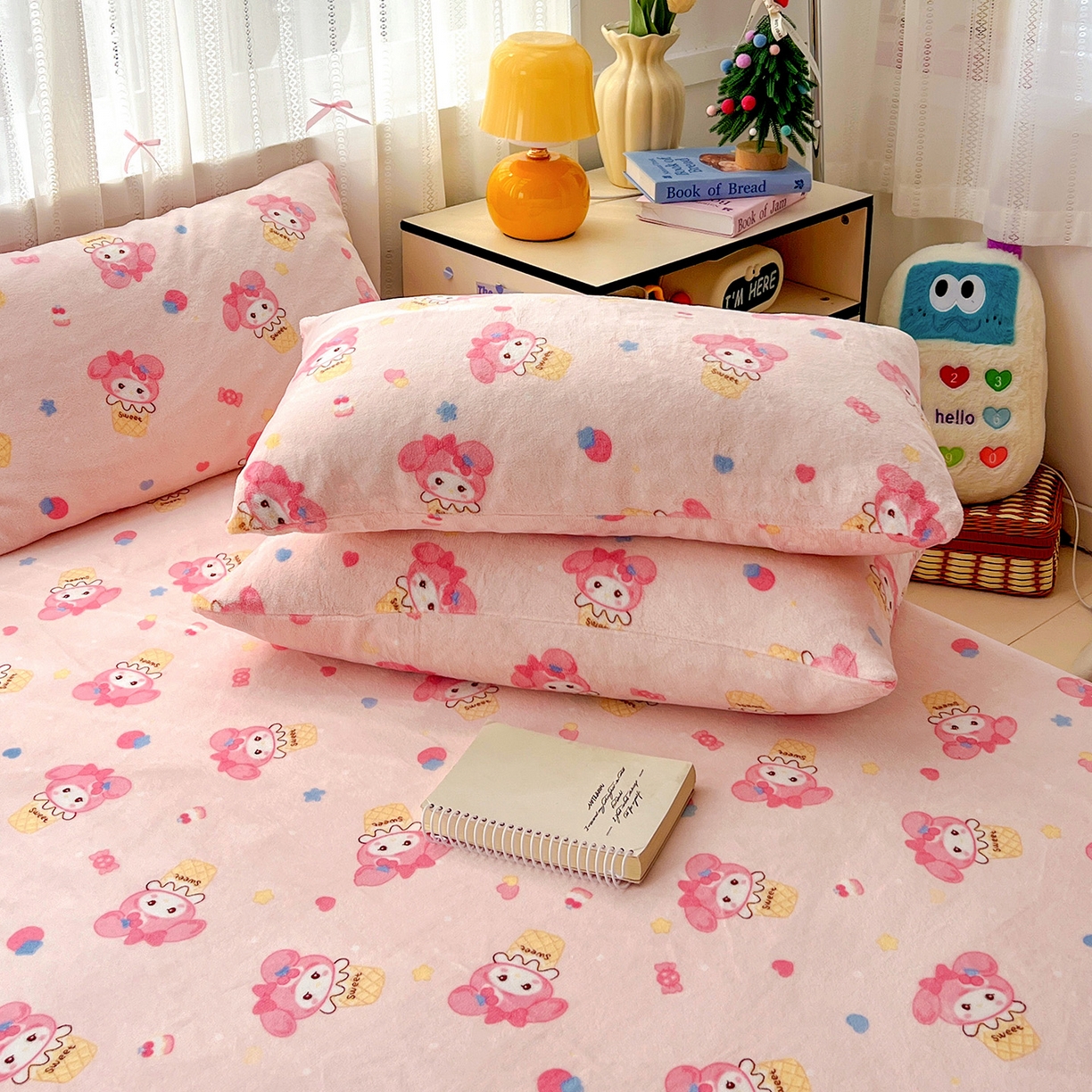 91家纺网 家纺一手货源 找家纺 水木坊 2025新款亲肤舒适牛奶绒印花单件床单 小美甜品屋