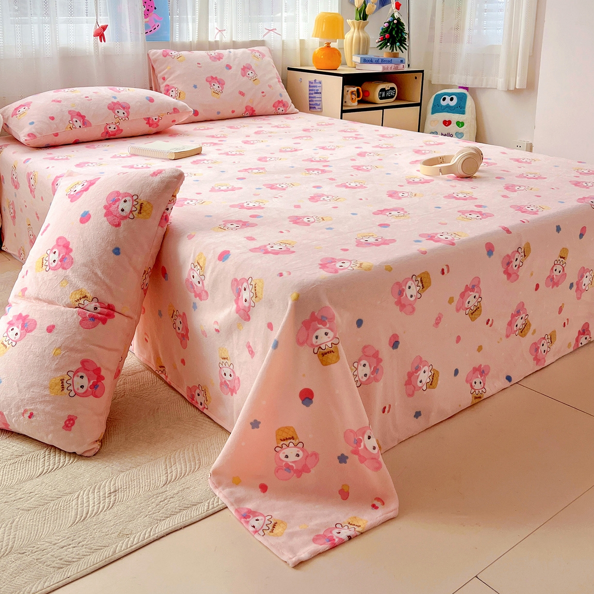 91家纺网 家纺一手货源 找家纺 水木坊 2025新款亲肤舒适牛奶绒印花单件床单 小美甜品屋