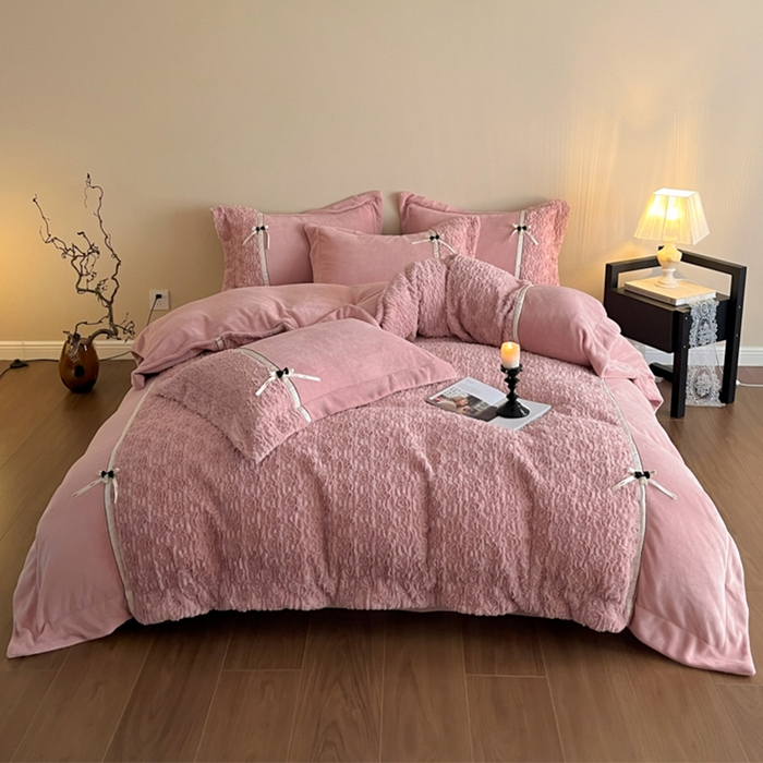 （总）蓝邻家纺 2025新款提花兔绒双拼织带款四件套-微语系列