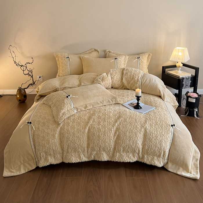 91家纺网 家纺一手货源 找家纺 （总）蓝邻家纺 2025新款提花兔绒双拼织带款四件套-微语系列