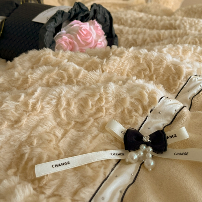 91家纺网 家纺一手货源 找家纺 蓝邻家纺 2025新款提花兔绒双拼织带款四件套-微语系列 微语-卡其