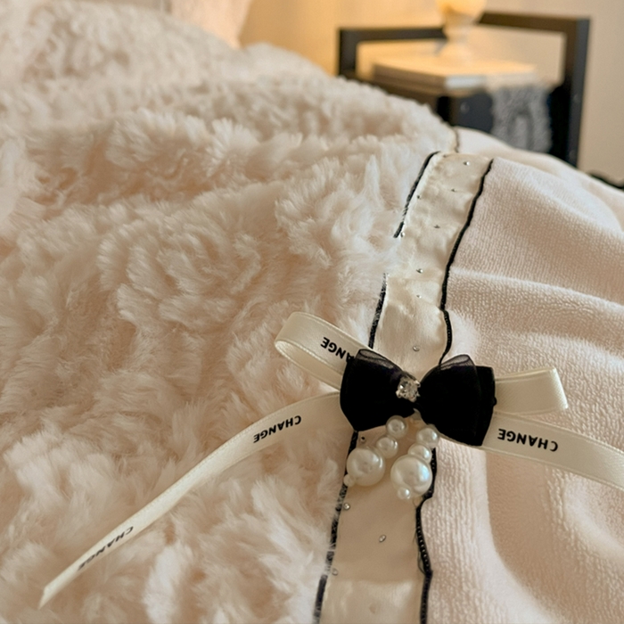 91家纺网 家纺一手货源 找家纺 蓝邻家纺 2025新款提花兔绒双拼织带款四件套-微语系列 微语-香槟色