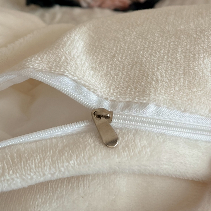 91家纺网 家纺一手货源 找家纺 蓝邻家纺 2025新款提花兔绒双拼织带款四件套-微语系列 微语-米白