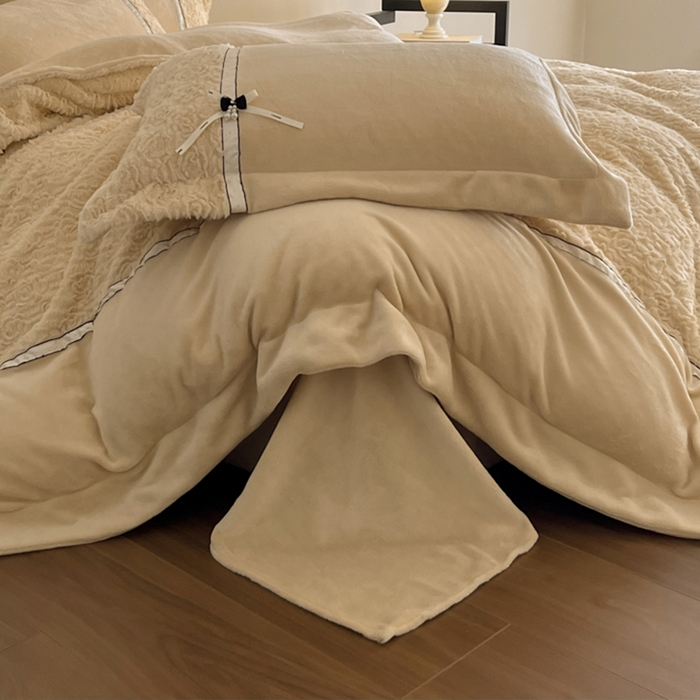 91家纺网 家纺一手货源 找家纺 蓝邻家纺 2025新款提花兔绒双拼织带款四件套-微语系列 微语-卡其