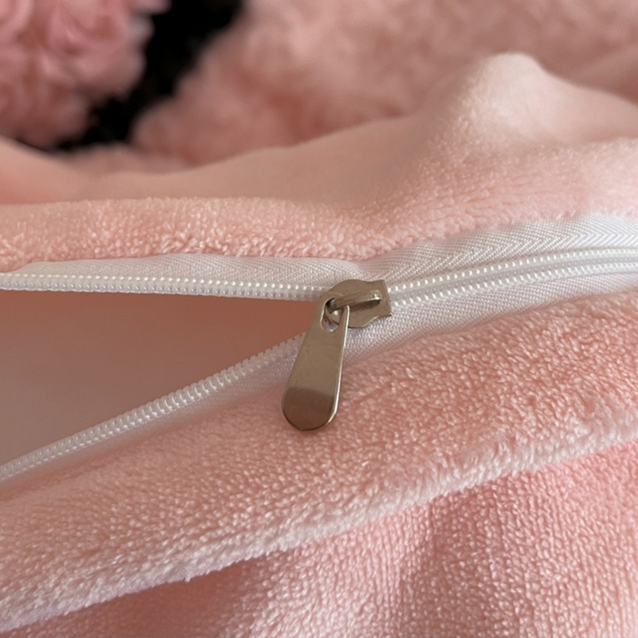 91家纺网 家纺一手货源 找家纺 蓝邻家纺 2025新款提花兔绒双拼织带款四件套-微语系列 微语-玉色