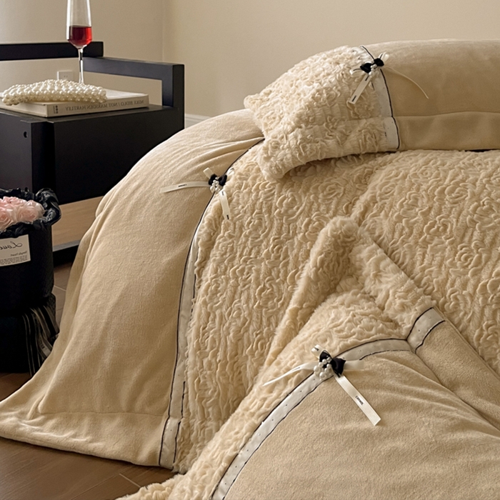 91家纺网 家纺一手货源 找家纺 蓝邻家纺 2025新款提花兔绒双拼织带款四件套-微语系列 微语-卡其